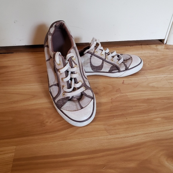 Women's Coach Shoes size 9 - Picture 1 of 1